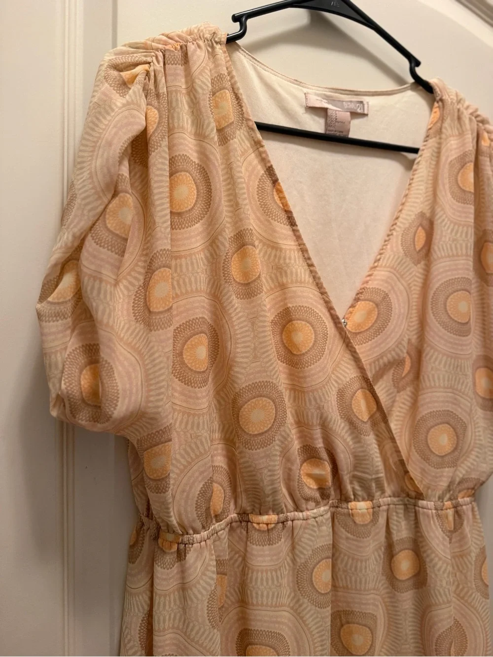 Forever 21 Neutral Beige V-Neck Puff Sleeve Boho Maxi Dress - Picture 4 of 13